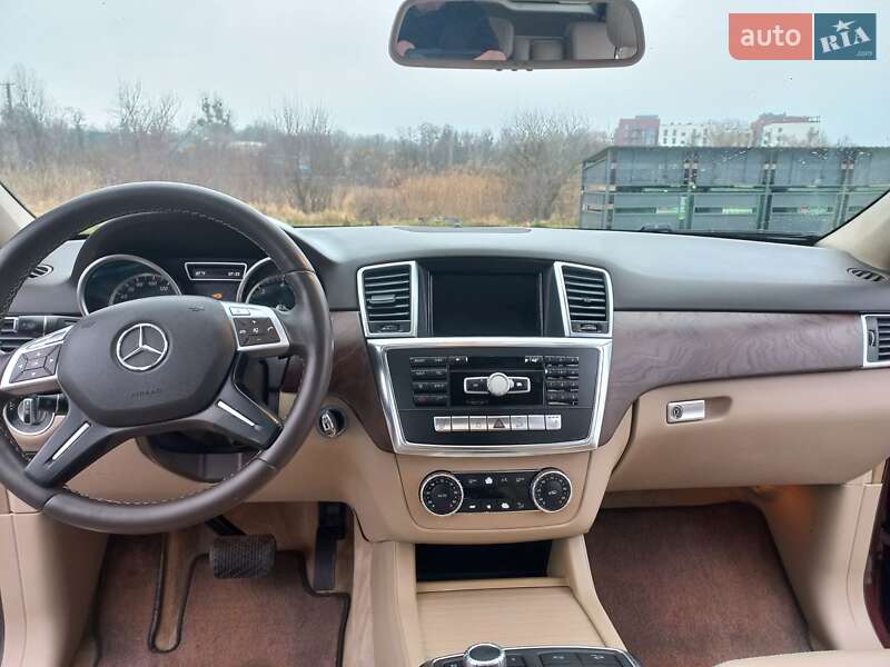 Позашляховик / Кросовер Mercedes-Benz M-Class 2013 в Львові