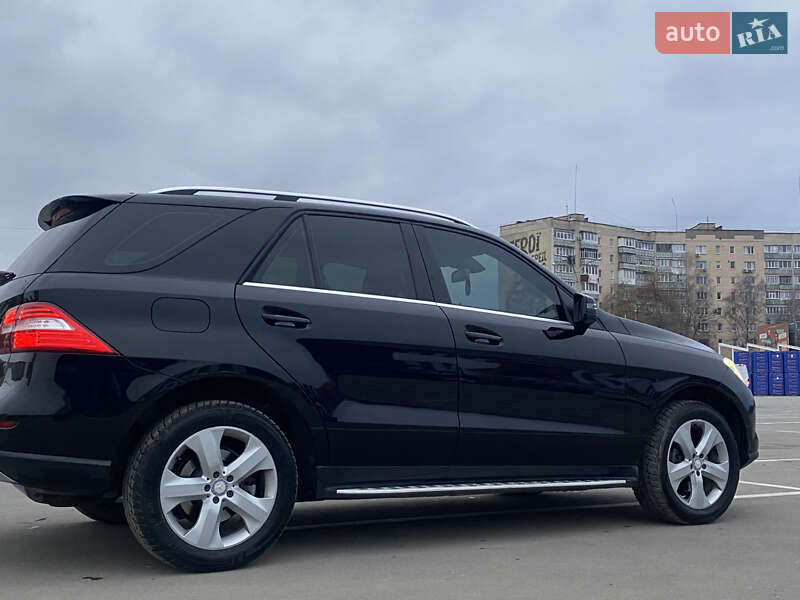 Внедорожник / Кроссовер Mercedes-Benz M-Class 2012 в Каменец-Подольском