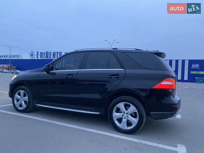 Внедорожник / Кроссовер Mercedes-Benz M-Class 2012 в Каменец-Подольском