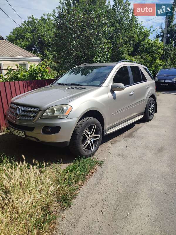 Mercedes-Benz M-Class 2008