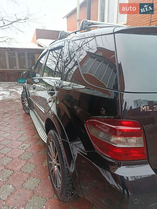 Позашляховик / Кросовер Mercedes-Benz M-Class 2008 в Краснограді