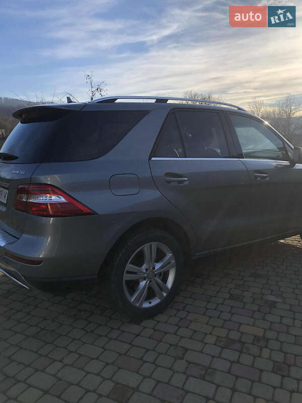 Позашляховик / Кросовер Mercedes-Benz M-Class 2015 в Тячеві