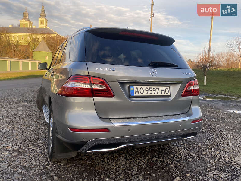 Внедорожник / Кроссовер Mercedes-Benz M-Class 2013 в Ужгороде