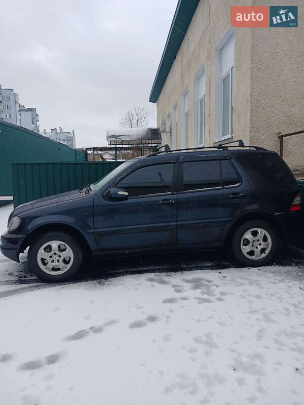 Позашляховик / Кросовер Mercedes-Benz M-Class 2003 в Івано-Франківську