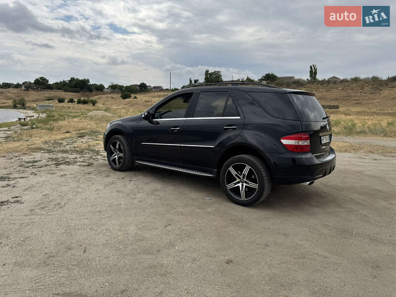 Позашляховик / Кросовер Mercedes-Benz M-Class 2006 в Миколаєві