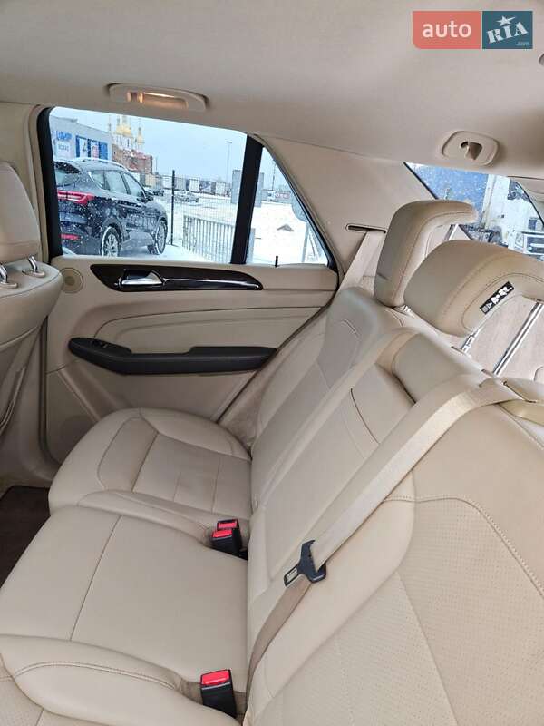 Внедорожник / Кроссовер Mercedes-Benz M-Class 2015 в Ковеле