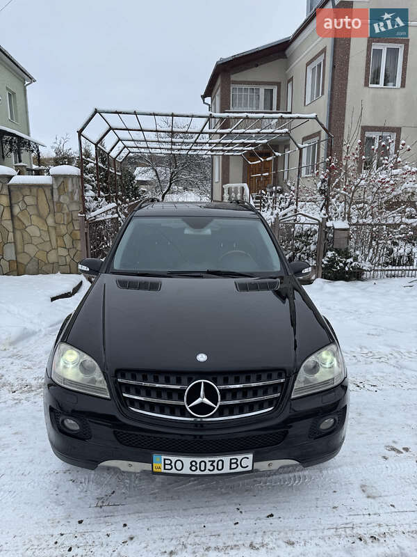 Позашляховик / Кросовер Mercedes-Benz M-Class 2006 в Івано-Франківську
