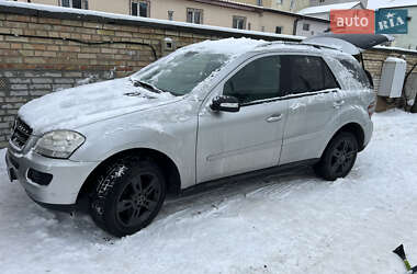 Позашляховик / Кросовер Mercedes-Benz M-Class 2005 в Києві