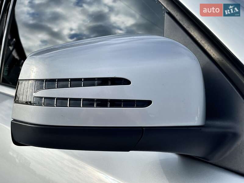 Позашляховик / Кросовер Mercedes-Benz M-Class 2012 в Ковелі