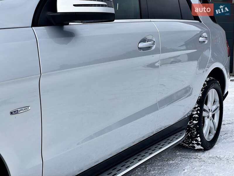 Позашляховик / Кросовер Mercedes-Benz M-Class 2012 в Ковелі