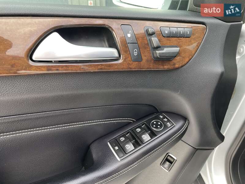 Позашляховик / Кросовер Mercedes-Benz M-Class 2012 в Ковелі