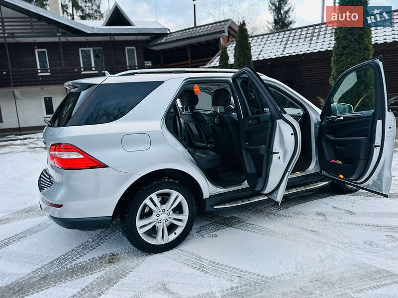 Позашляховик / Кросовер Mercedes-Benz M-Class 2011 в Солотвині