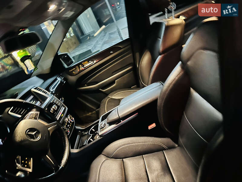 Позашляховик / Кросовер Mercedes-Benz M-Class 2011 в Солотвині