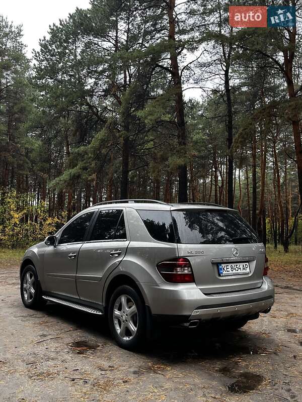 Позашляховик / Кросовер Mercedes-Benz M-Class 2008 в Кам'янському