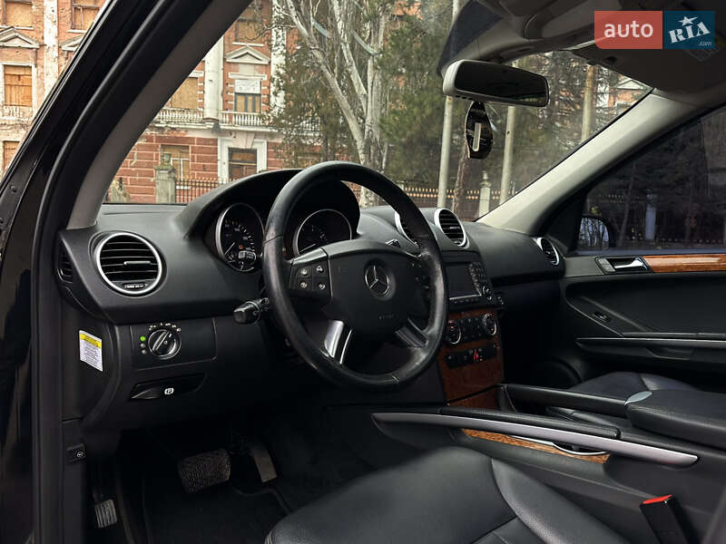 Внедорожник / Кроссовер Mercedes-Benz M-Class 2008 в Николаеве фото 25 Внедорожник / Кроссовер Mercedes-Benz M-Class 2008 в Николаеве