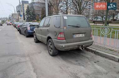 Позашляховик / Кросовер Mercedes-Benz M-Class 2002 в Києві