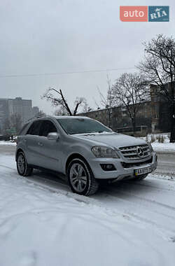 Позашляховик / Кросовер Mercedes-Benz M-Class 2010 в Києві