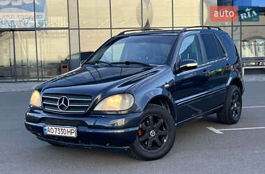Внедорожник / Кроссовер Mercedes-Benz M-Class 2002 в Киеве