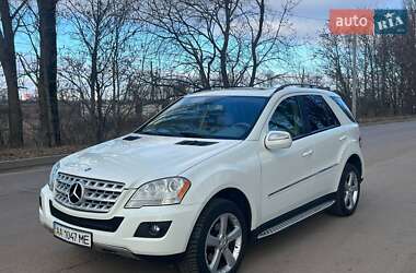 Внедорожник / Кроссовер Mercedes-Benz M-Class 2009 в Киеве