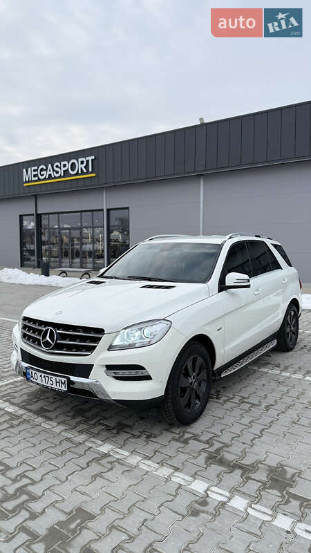 Mercedes-Benz M-Class 2012 Mercedes-Benz M-Class 2012