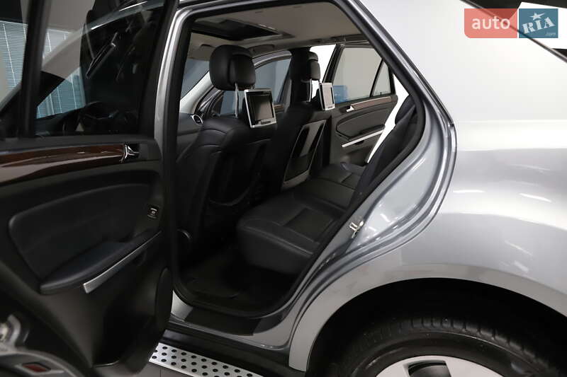 Внедорожник / Кроссовер Mercedes-Benz M-Class 2010 в Дрогобыче