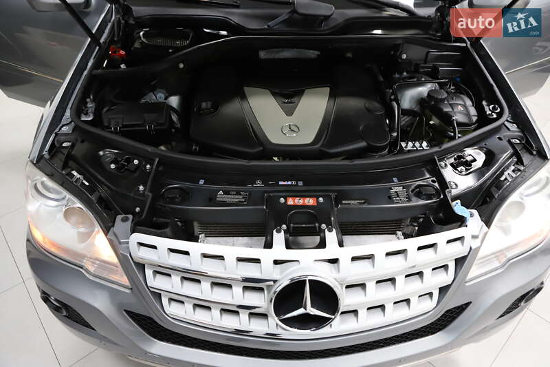 Внедорожник / Кроссовер Mercedes-Benz M-Class 2010 в Дрогобыче