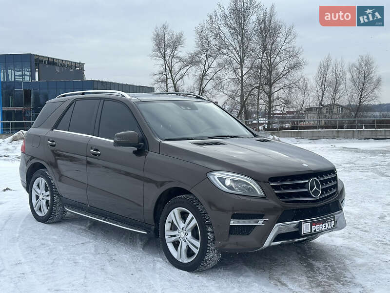 Mercedes-Benz M-Class 2012 Mercedes-Benz M-Class 2012