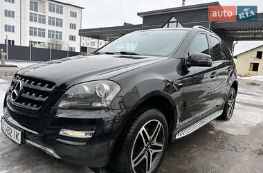 Позашляховик / Кросовер Mercedes-Benz M-Class 2011 в Самборі
