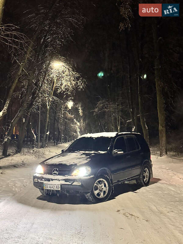 Mercedes-Benz M-Class 2005