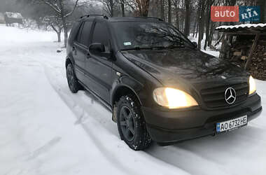 Внедорожник / Кроссовер Mercedes-Benz M-Class 1998 в Хусте