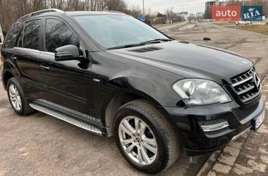 Внедорожник / Кроссовер Mercedes-Benz M-Class 2011 в Львове