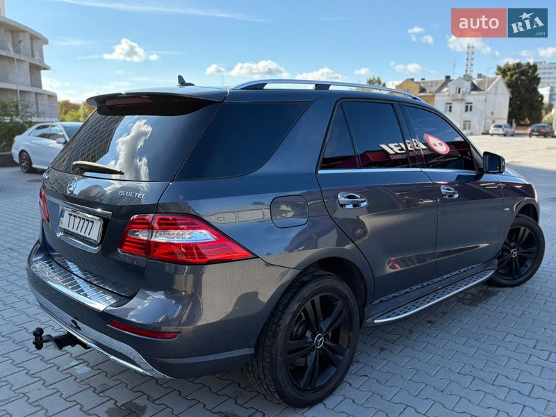 Внедорожник / Кроссовер Mercedes-Benz M-Class 2012 в Львове