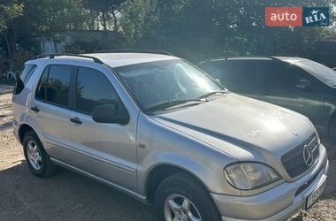 Позашляховик / Кросовер Mercedes-Benz M-Class 2000 в Житомирі