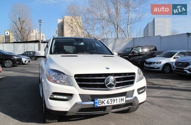 Внедорожник / Кроссовер Mercedes-Benz M-Class 2011 в Киеве