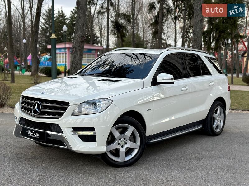 Mercedes-Benz M-Class 2011