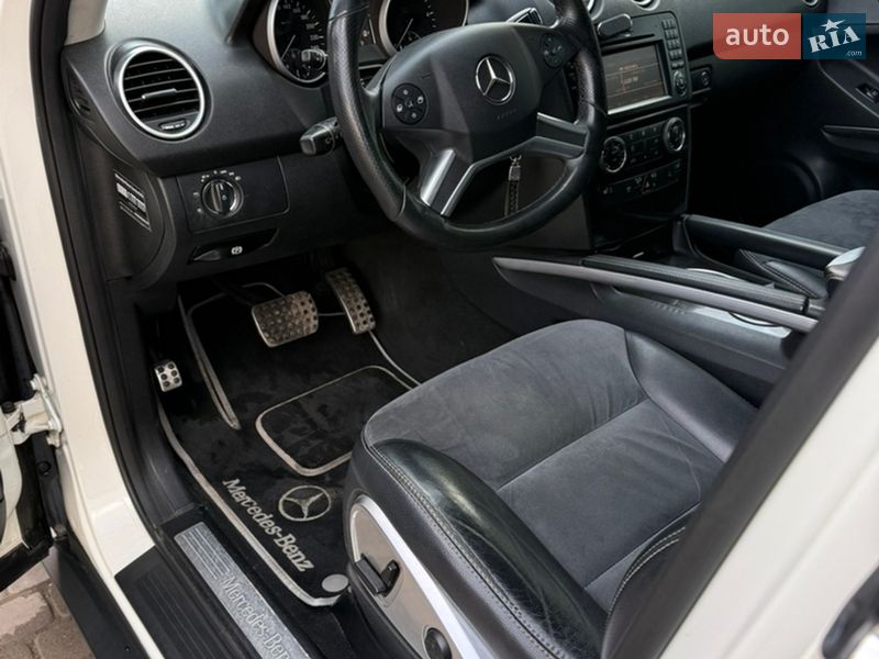 Внедорожник / Кроссовер Mercedes-Benz M-Class 2010 в Ивано-Франковске
