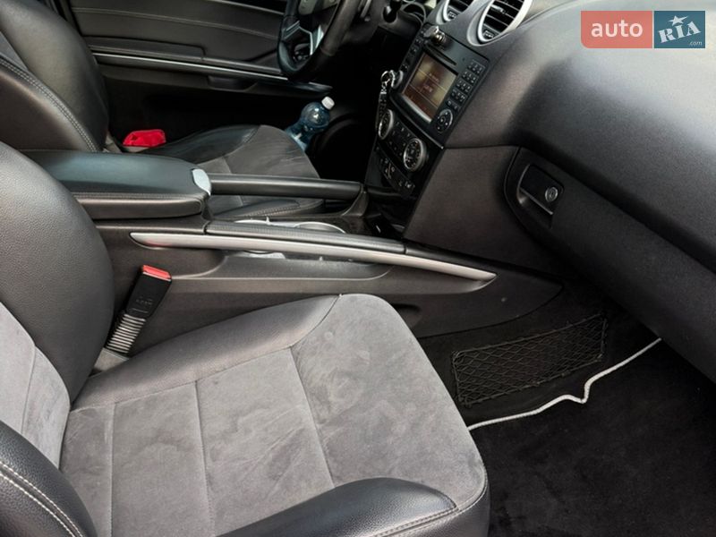 Внедорожник / Кроссовер Mercedes-Benz M-Class 2010 в Ивано-Франковске