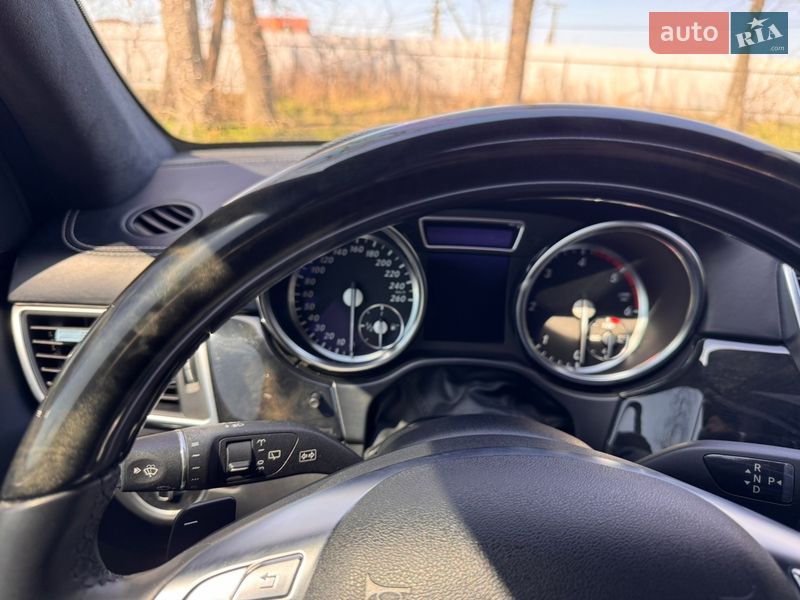 Внедорожник / Кроссовер Mercedes-Benz M-Class 2013 в Виннице