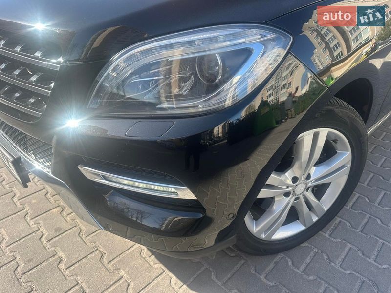 Внедорожник / Кроссовер Mercedes-Benz M-Class 2013 в Киеве