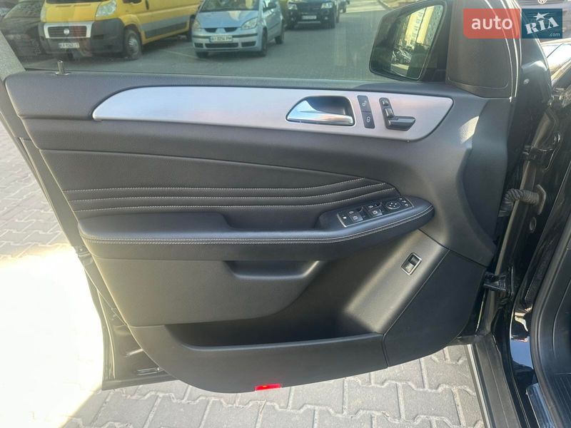 Внедорожник / Кроссовер Mercedes-Benz M-Class 2013 в Киеве