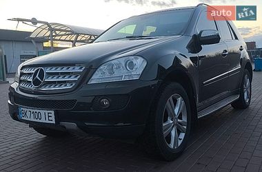 Позашляховик / Кросовер Mercedes-Benz M-Class 2005 в Сарнах
