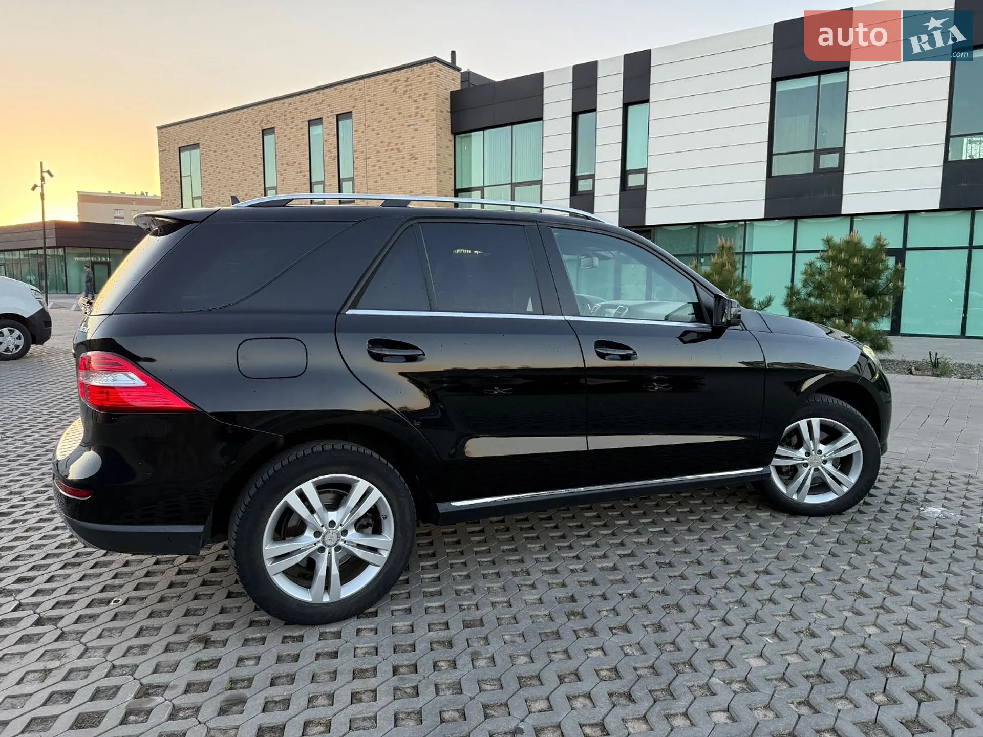 2013 Mercedes-Benz M-klasse - мініатюра 26