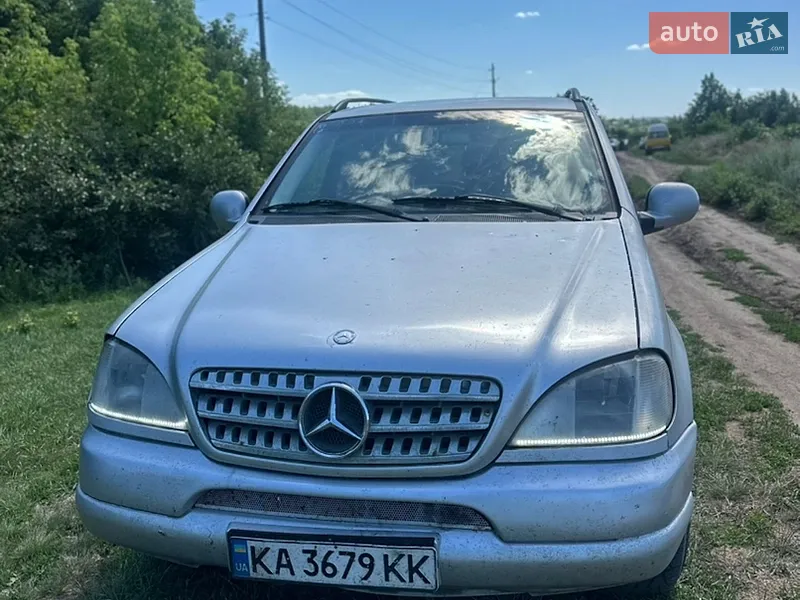 Mercedes-Benz M-Class 2000