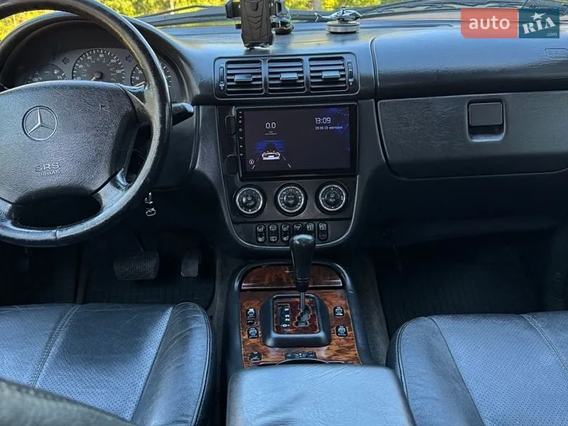 Mercedes-Benz M-Class 2001