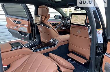 Седан Mercedes-Benz Maybach 2021 в 