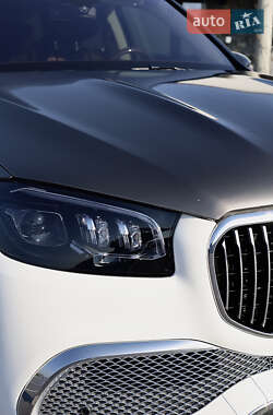 Внедорожник / Кроссовер Mercedes-Benz Maybach 2022 в 