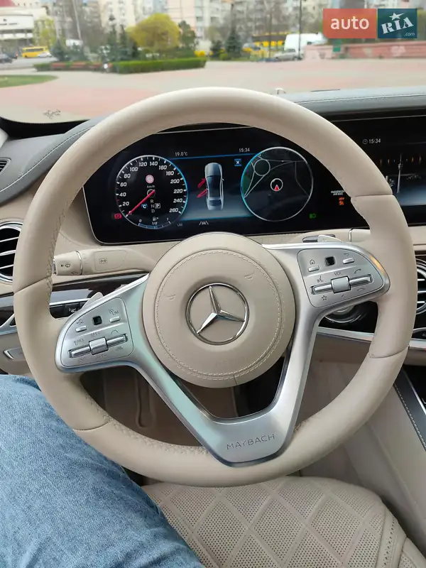 Седан Mercedes-Benz Maybach 2019 в 
