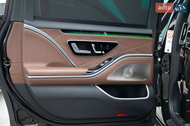 Седан Mercedes-Benz Maybach 2022 в Мукачево