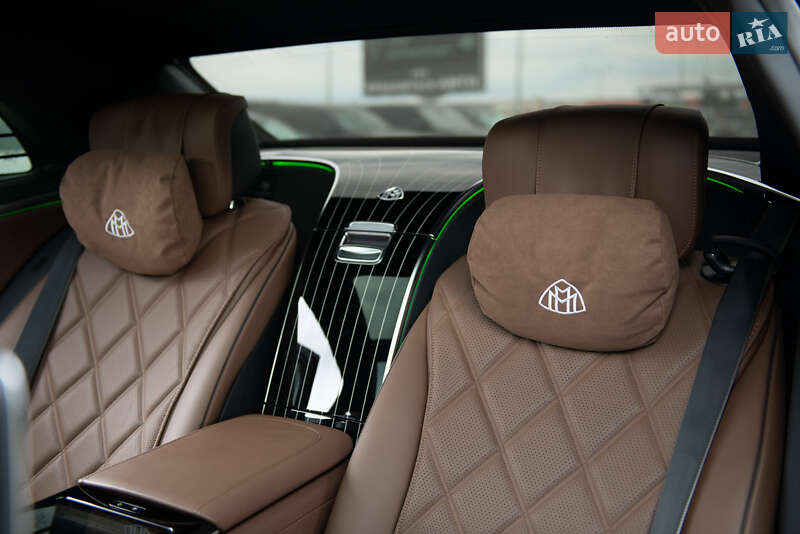 Седан Mercedes-Benz Maybach 2022 в Мукачево