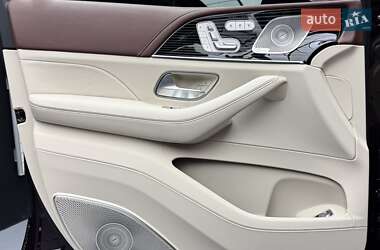 Внедорожник / Кроссовер Mercedes-Benz Maybach 2024 в 